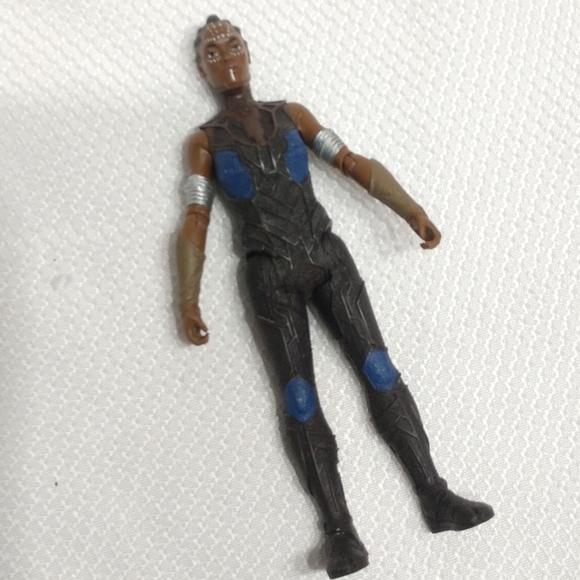She Fantastic Marvel Legends Shuri Black Panther Action Figure 2017 Great Condit - Picture 3 of 8